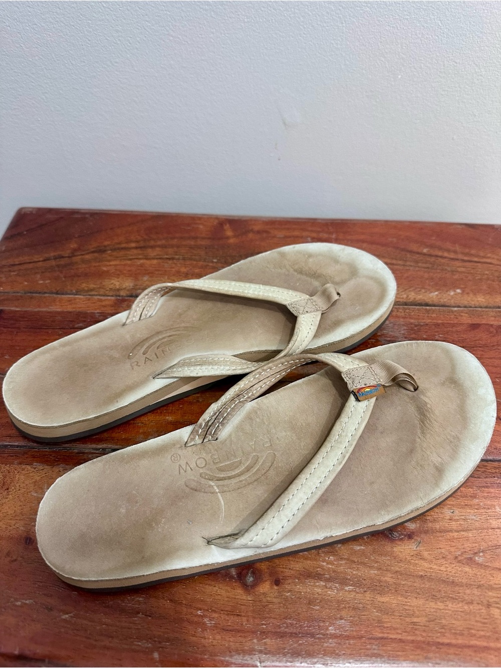 Rainbow Tan Sandals Flip-Flops
Comfortable Casual Size 6.5